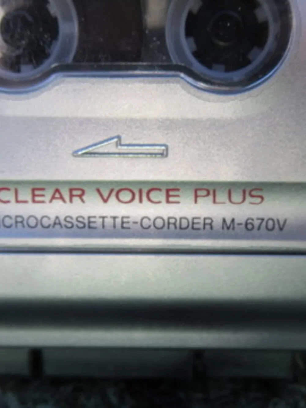 Sony V-O-R Microcassette Audio Recorder M-670V *For Parts*